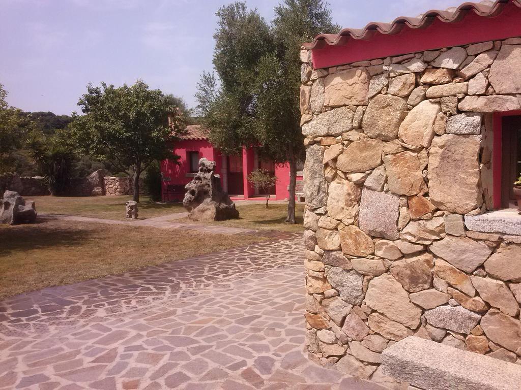 Вилла Turismo Rurale L'Agliuledda Сант'Антонио-ди-Галлура Экстерьер фото